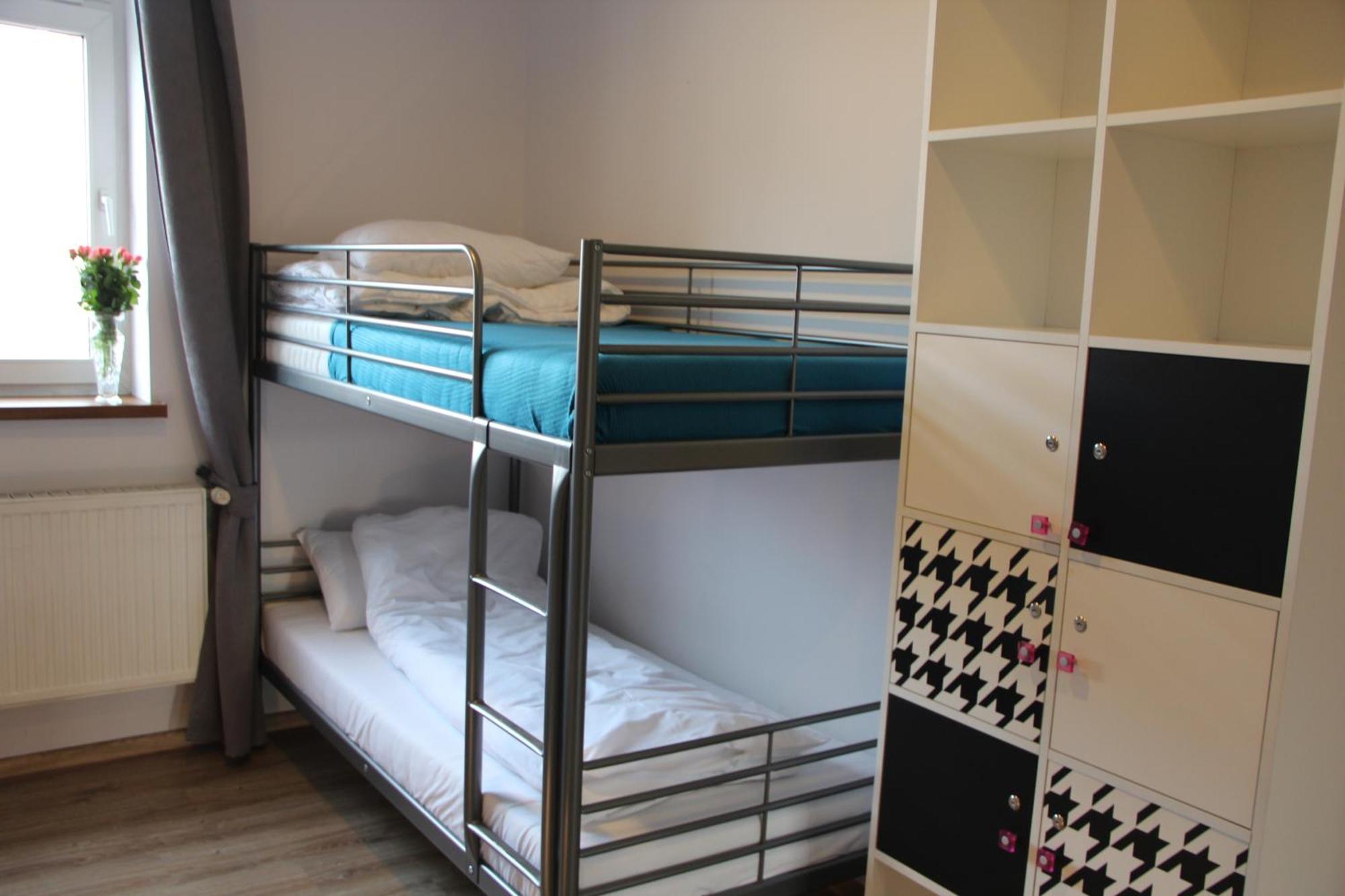Baba Hostel Калиш Экстерьер фото