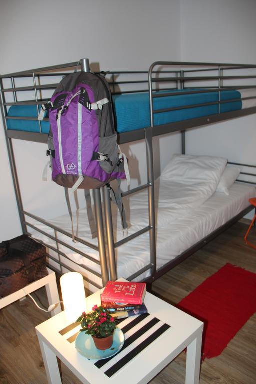 Baba Hostel Калиш Экстерьер фото