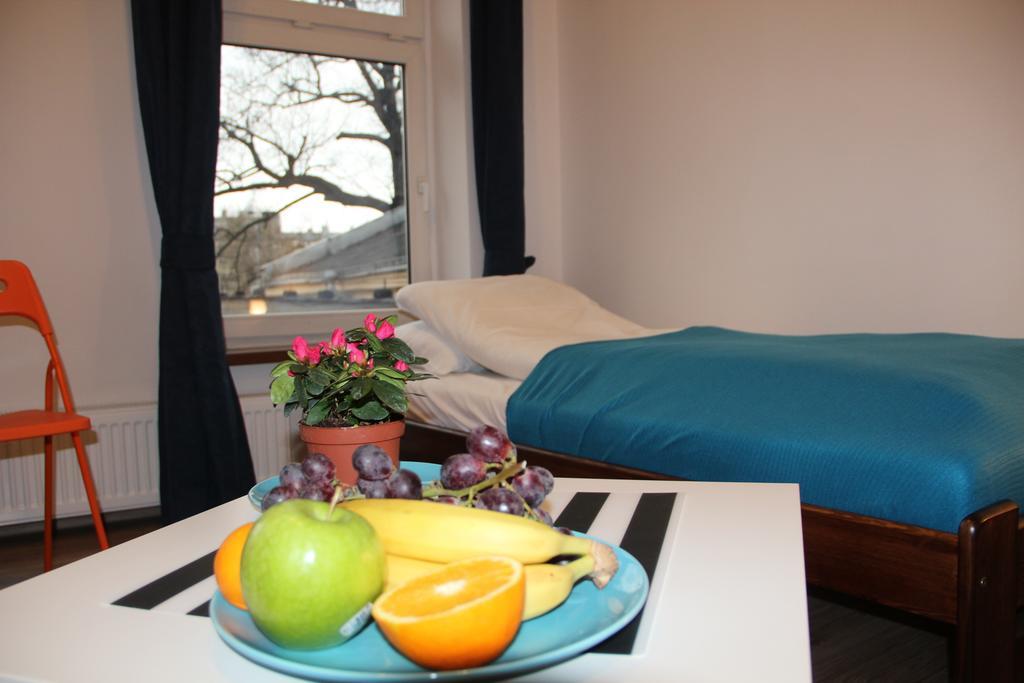 Baba Hostel Калиш Экстерьер фото