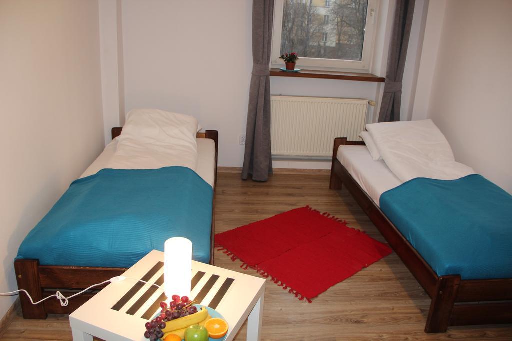 Baba Hostel Калиш Номер фото