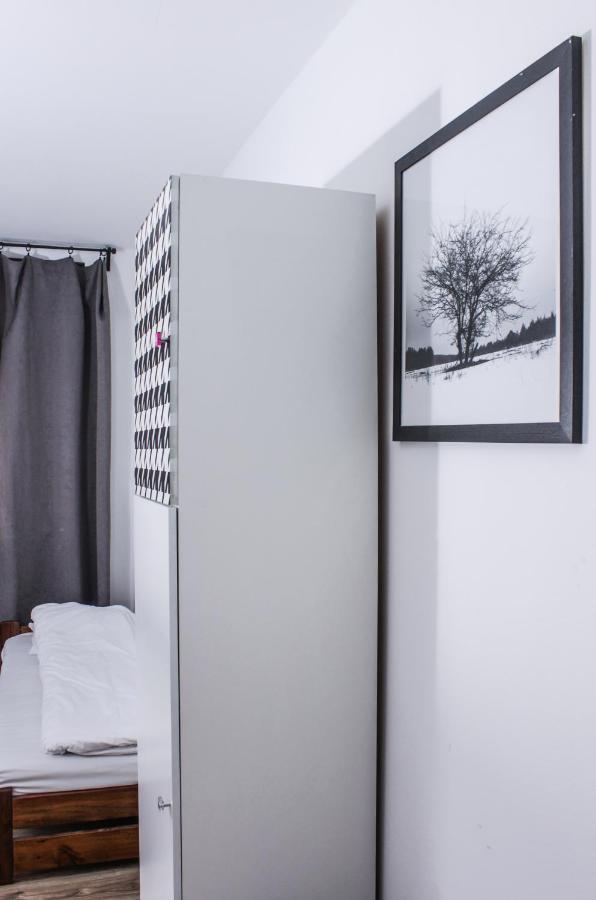 Baba Hostel Калиш Экстерьер фото